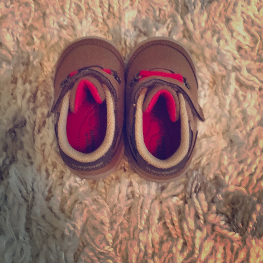 Boys boots